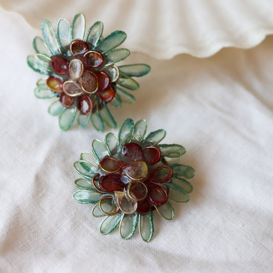 Daisy Earrings : seaglass & burgundy