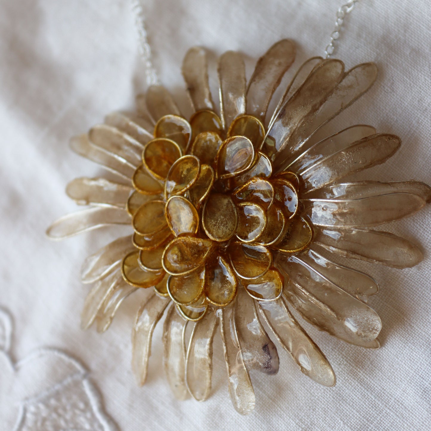 Daisy Necklace : ivory & amber
