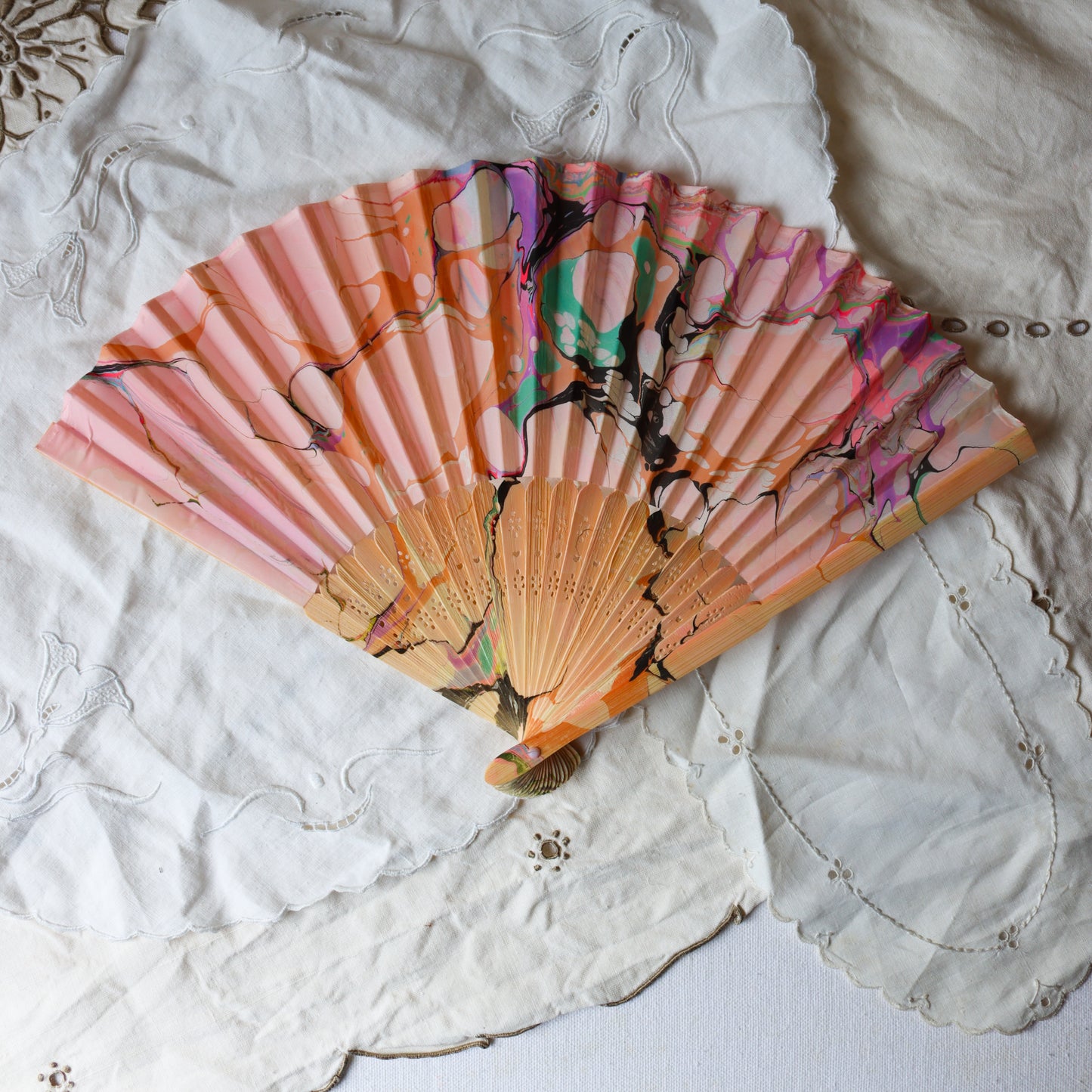 Flowering Currant Marbled Fan