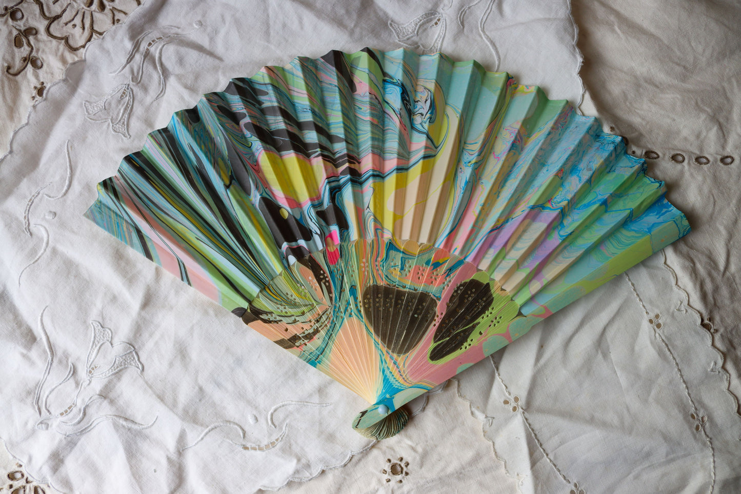 Spring Garden Marbled Fan