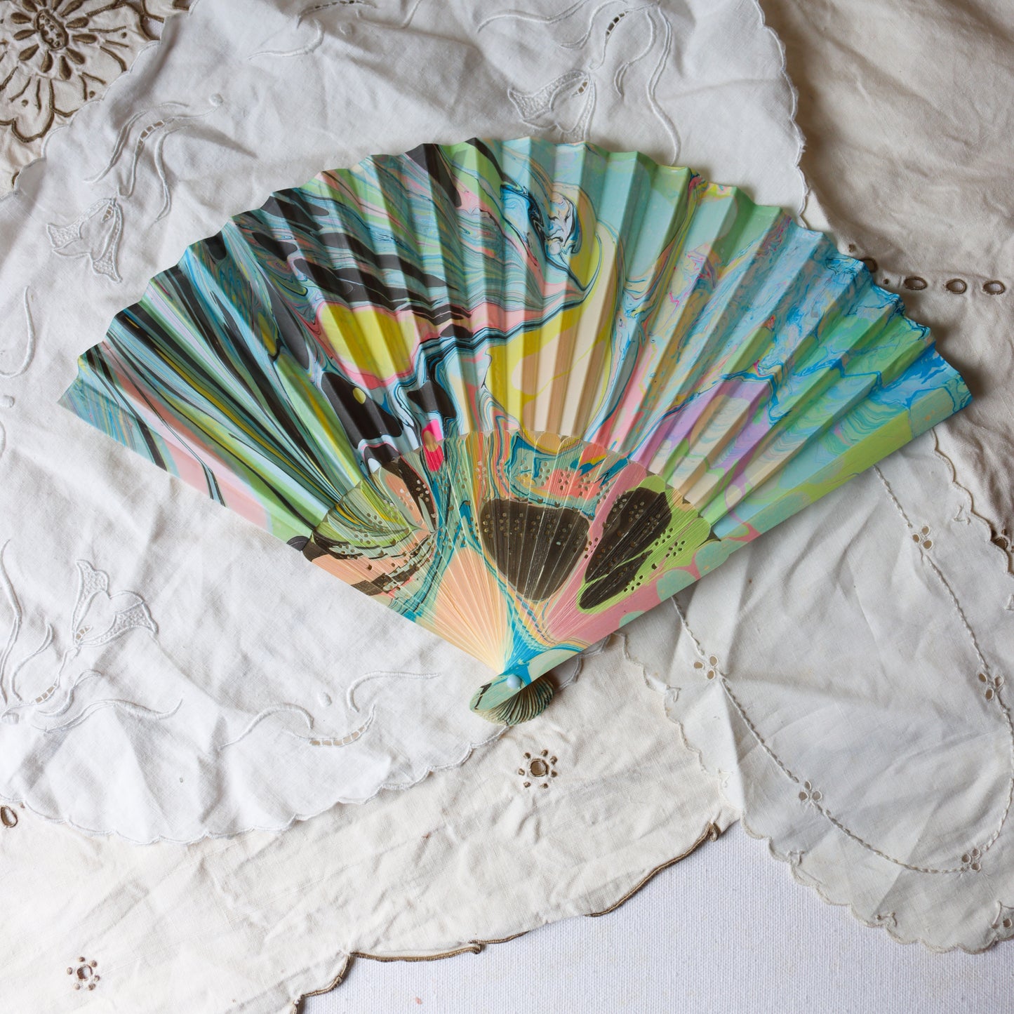 Spring Garden Marbled Fan