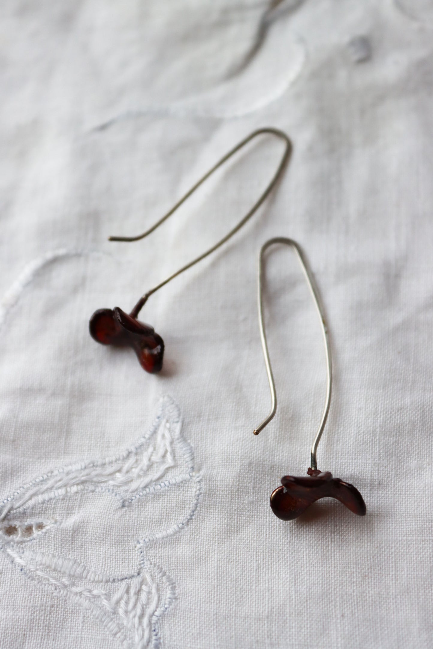 Alyssum Earrings, mahogany