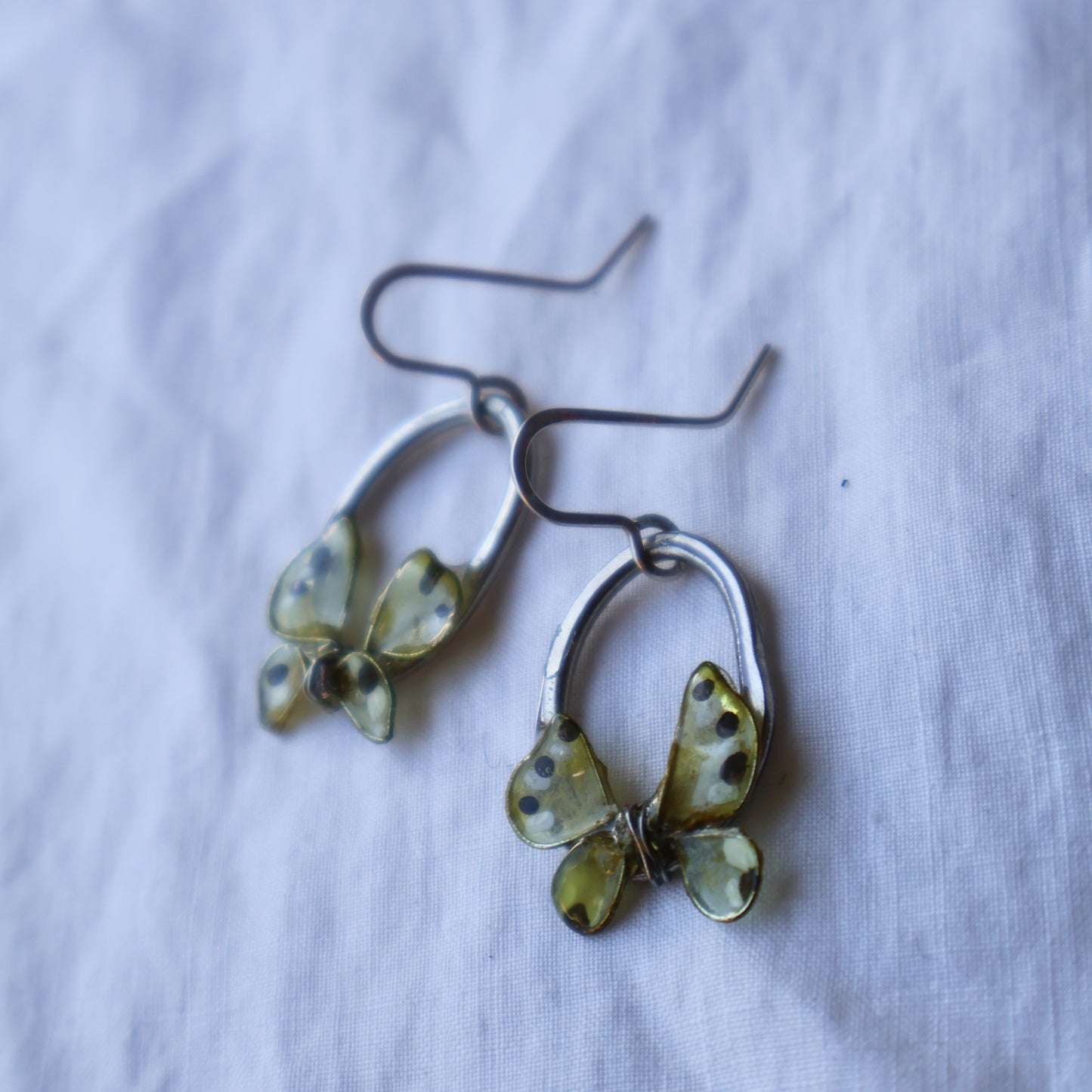Butterfly Perch Earrings : pale green