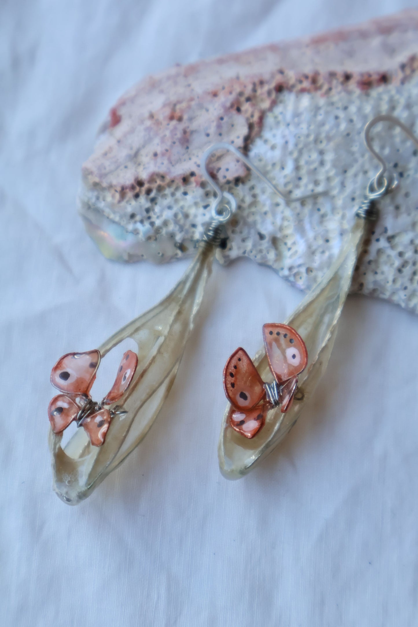 Emergence Earrings : apricot