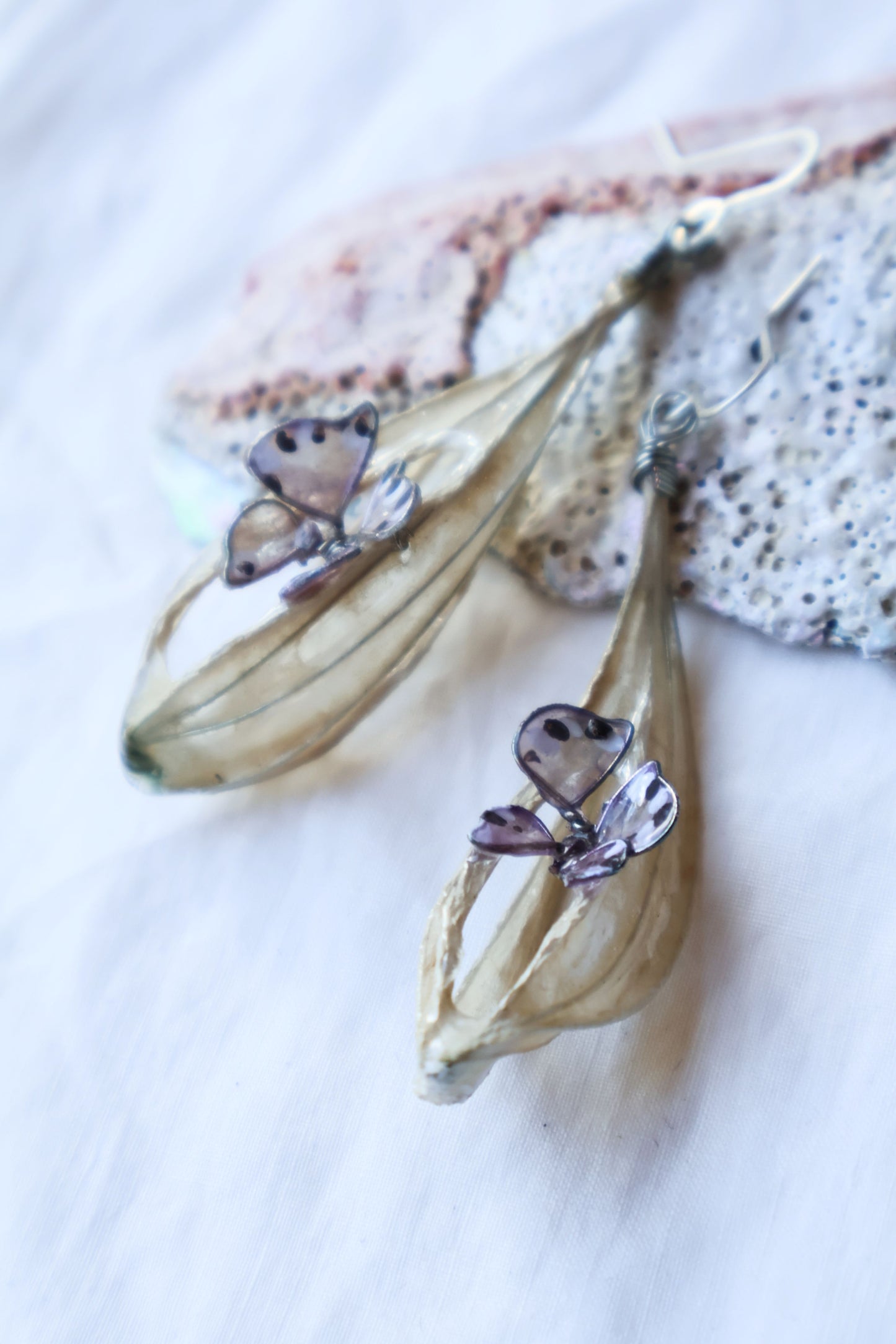 Emergence Earrings : lavender