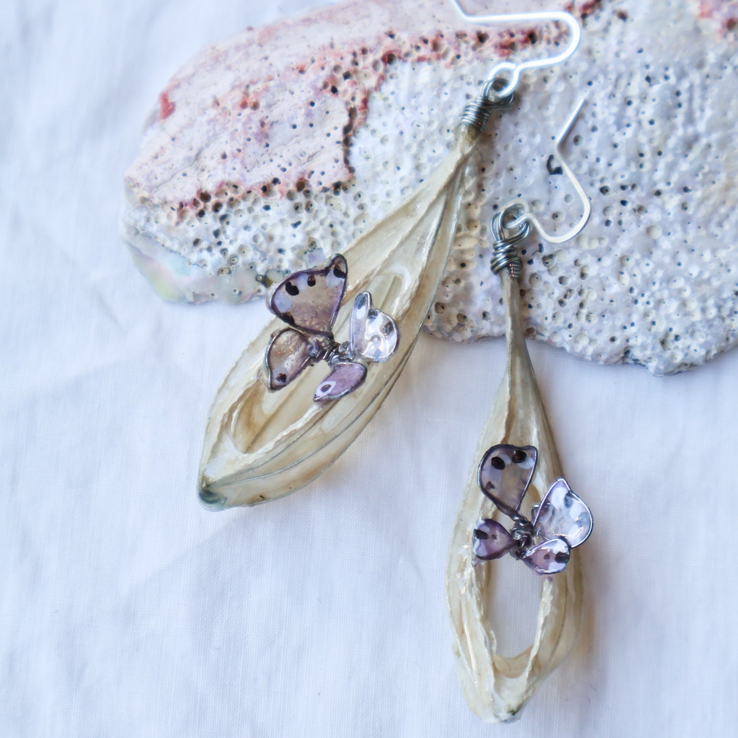 Emergence Earrings : lavender