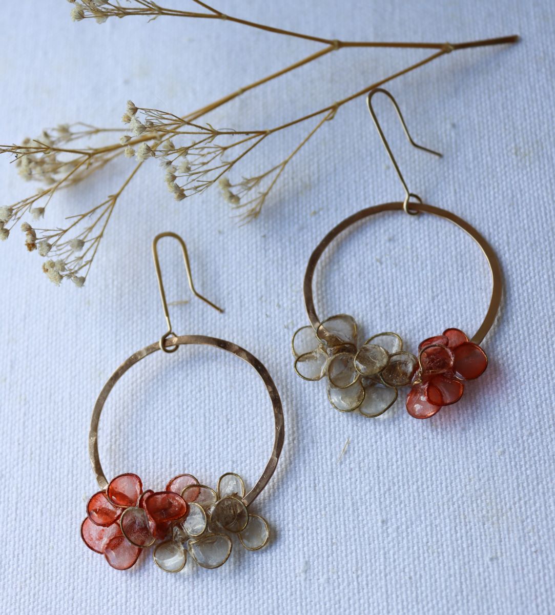 Laurel Earrings : gold and apricot
