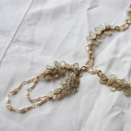 Quiet Snowdrift Necklace