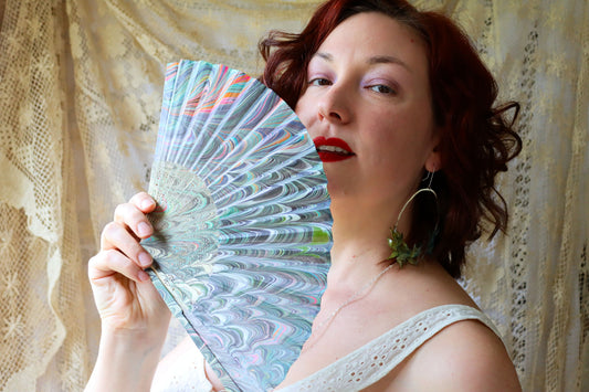 Marbled Fans Marbled Fans by Mia Amanda – Verso